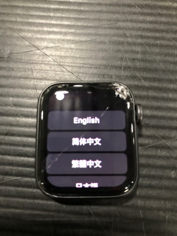 Photo 1 of PLEASE READ - SCREEN IS CRACKED ----

Apple Watch SE (Gen 1) [GPS 40mm] Smart Watch w/ Space Grey Aluminium Case with Midnight Sport Band. Fitness & Activity Tracker, Heart Rate Monitor, Retina Display, Water Resistant
