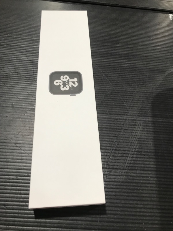 Photo 1 of PLEASE READ - SCREEN IS CRACKED ----

Apple Watch SE (Gen 1) [GPS 40mm] Smart Watch w/ Space Grey Aluminium Case with Midnight Sport Band. Fitness & Activity Tracker, Heart Rate Monitor, Retina Display, Water Resistant
