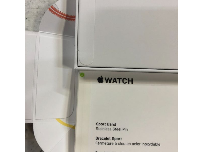 Photo 6 of Apple Watch Series 7 (GPS, 41mm, Starlight Aluminum, Starlight Sport Band)