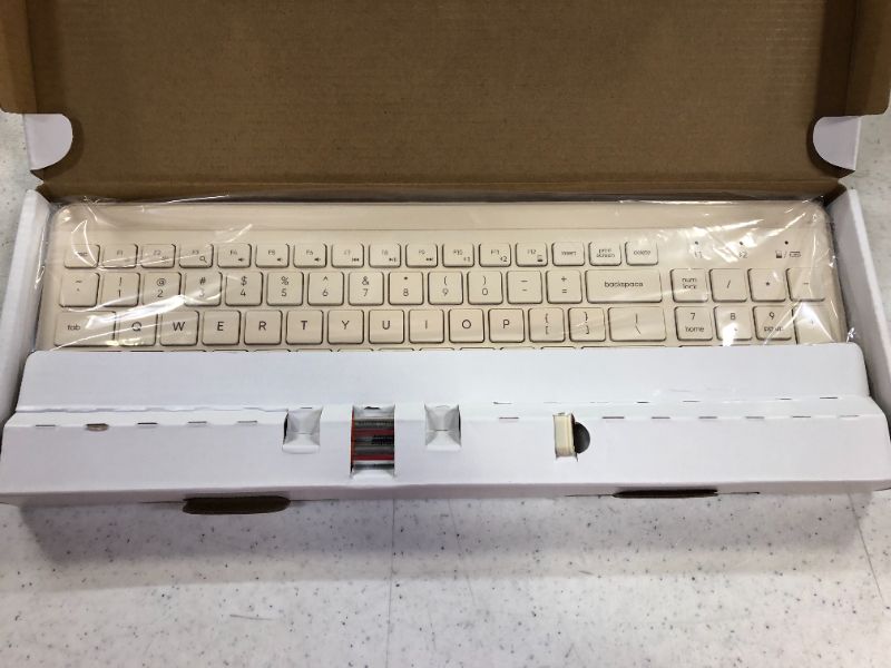 Photo 4 of heyday™ Bluetooth Keyboard

