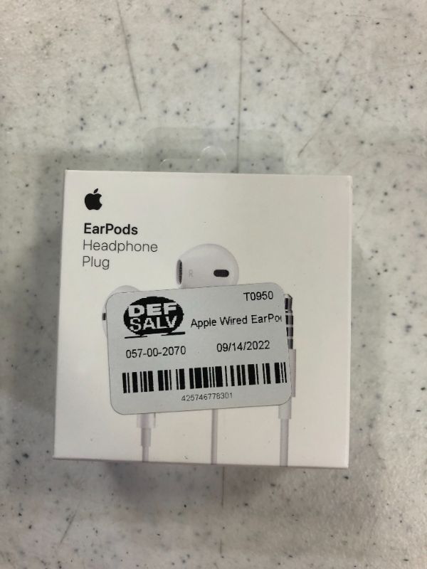 Photo 2 of Earpods with 3.5mm Headphone Plug