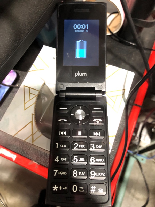 Photo 2 of Plum Flipper 4G Volte Unlocked Flip Phone Speed Talk 2022 Model 