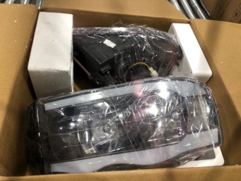 Photo 2 of 2002-2005 Dodge Ram 1500 Headlights