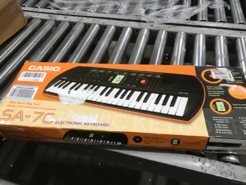 Photo 3 of Casio SA-76 44-Key Mini Personal Keyboard