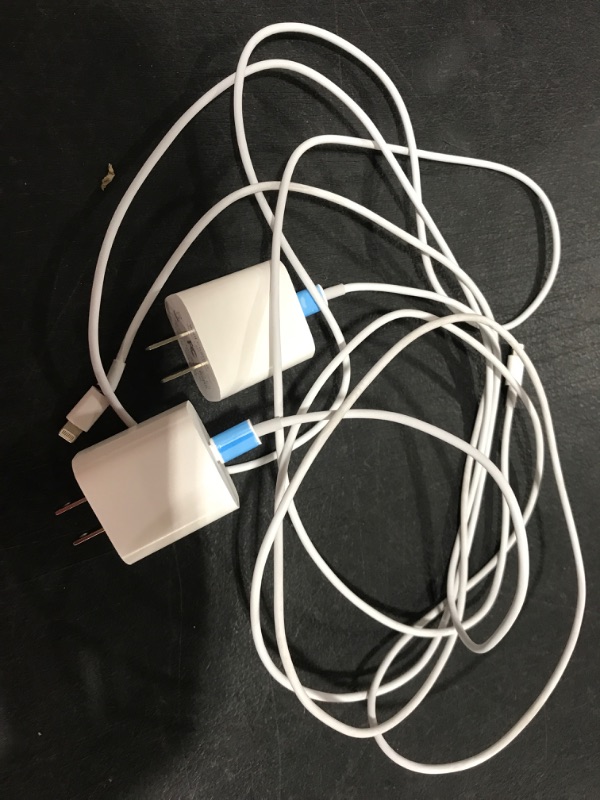 Photo 1 of 2 IPHONE CORD CHARGERS/USED
1 CORD LOOKS TORN/SEE PHOTOS
UNKNOWN IF WORKS