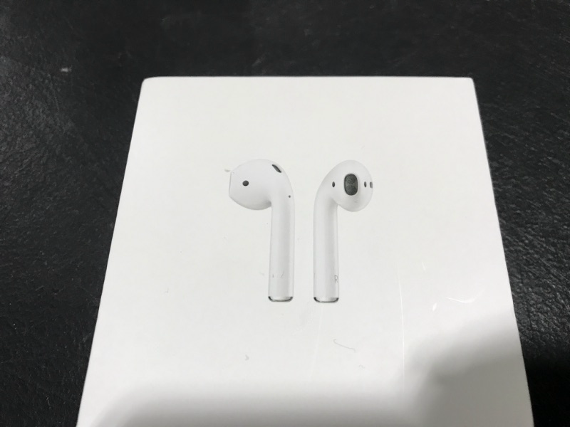 Photo 3 of Apple AirPods with Charging Case MODEL A2032
SERIAL# 3H24HPVUXLX2Y