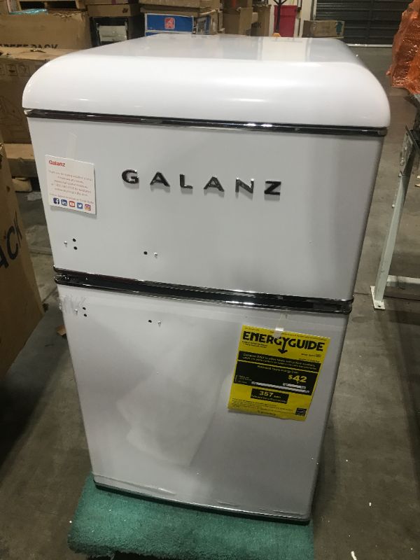 Photo 2 of Galanz - Retro 3.1 Cu. Ft Refrigerator - White
