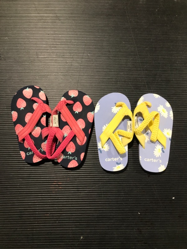 Photo 1 of Carter's Unisex-Child Sendai Two-Pack Flip-Flop Set
SIZE 5-6 / SMALL