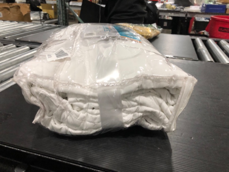 Photo 1 of Comfort Spaces Kienna Quilt Set-Luxury Double Sided Stitching Design All Season, Lightweight, Coverlet Bedspread Bedding, Matching Shams, Twin/Twin XL(66"x90"), White,CS14-0263 White Twin/Twin XL(66"x90")