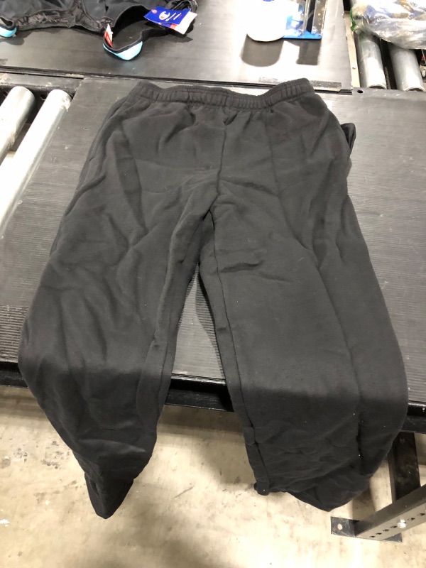 Photo 2 of Amazon Essentials Men's Fleece Sweatpant SIZE Small Black