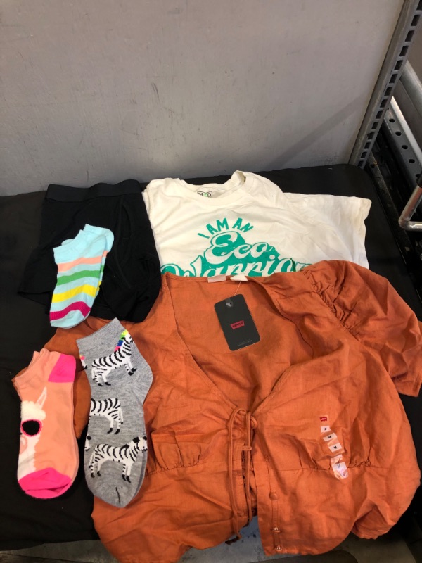 Photo 1 of 6 PC LOT , VARIOUS ITEMS SIZE M