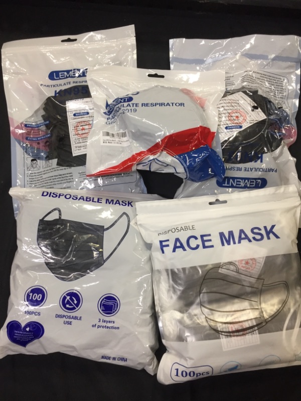 Photo 1 of 5 PACK OF DISPOSABLE FACE MASK