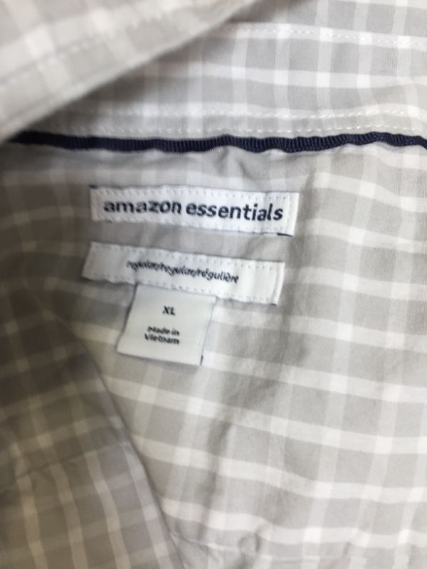 Photo 2 of Amazon Essentials Men's Long-Sleeve Regular-fit Casual Poplin Shirt SIZE XL 