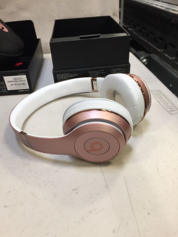 Photo 5 of Beats by Dr. Dre Solo3 Wireless On-Ear Headphones Rose Gold (USED)