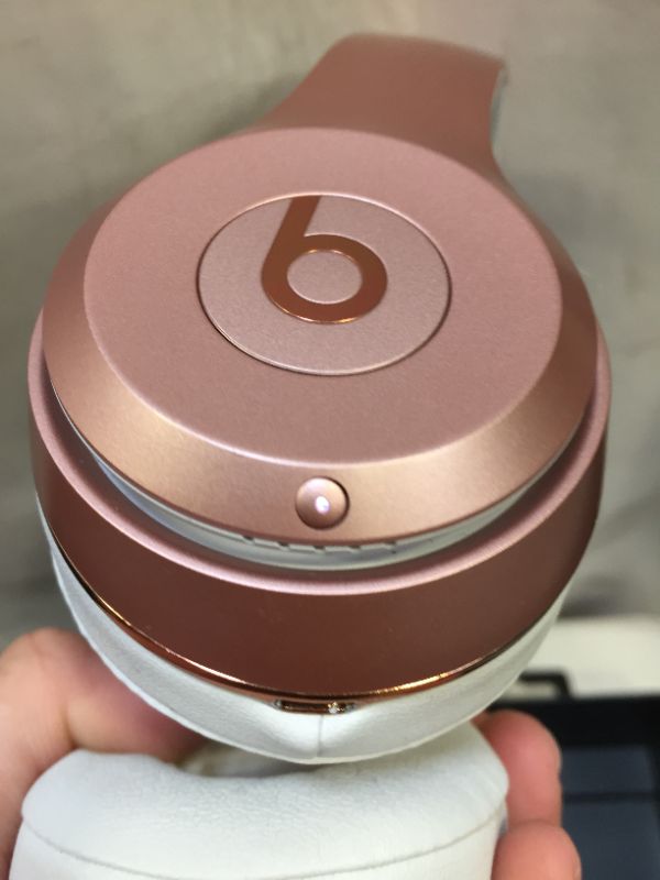 Photo 4 of Beats by Dr. Dre Solo3 Wireless On-Ear Headphones Rose Gold (USED)