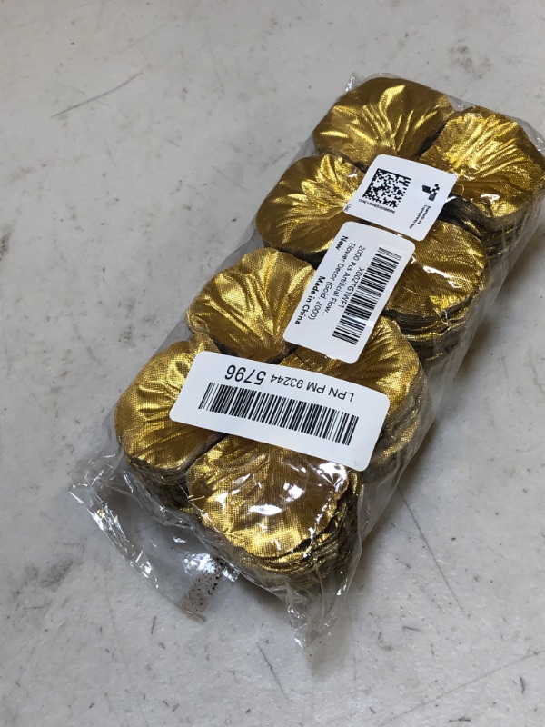 Photo 2 of 2000 Pcs Artificial Flower Petals Silk Rose Petals Decorations for Weddings,Romantic Night,Party, Table, Dining Room, Valentine's Day Flower Decor (Gold, 2000)
