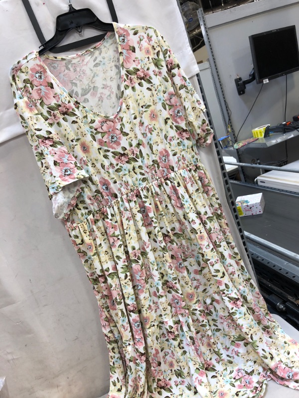 Photo 1 of Gboomo Womens Plus Size Dresses 2022 Short Sleeve V Neck Floral Empire Waist Dress Causal Flowy Midi Dresses, SIZE : 4X
