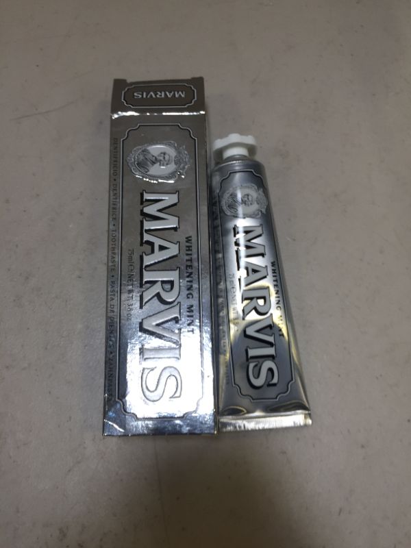 Photo 2 of 'Marvis' Whitening Mint Toothpaste
