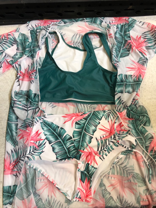 Photo 1 of 3 PIECE SWIMSUIT GREEN/PINK AND WHITE SIZE 12T