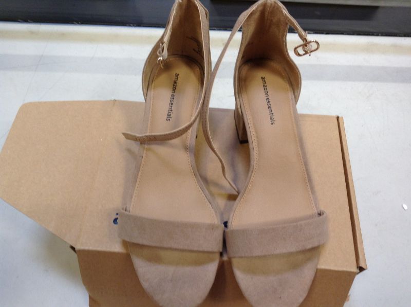 Photo 1 of Amazon Essentials Women's Two Strap Heeled Sandal---Size 8W