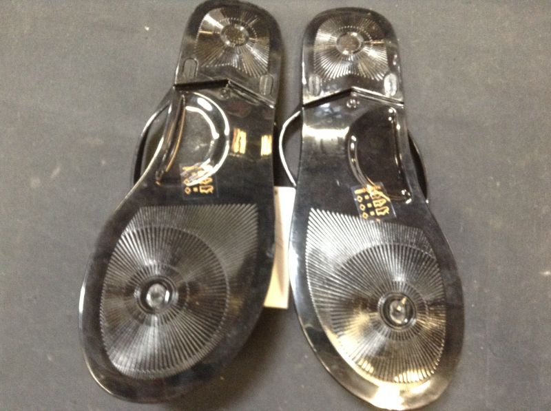 Photo 4 of LUFFYMOMO Women's Rhinestone Flip Flops Beach Flat Thong Sandals--size 10