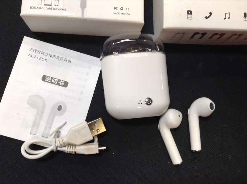 Photo 3 of i7s TWS Wireless Headphones sport Earphones Earbuds Headset With Mic Charging box Headphones For all smartphones