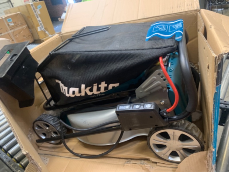 Photo 3 of 18 in. 18-Volt X2 (36-Volt) LXT Lithium-Ion Cordless Walk Behind Push Lawn Mower Kit with 4 Batteries (4.0 Ah), Box Packaging Damaged, Moderate Use, Scratches and Scuffs Found on Item, Missing Some Parts, Missing Hardware, Missing Batteries, Could Not Tes