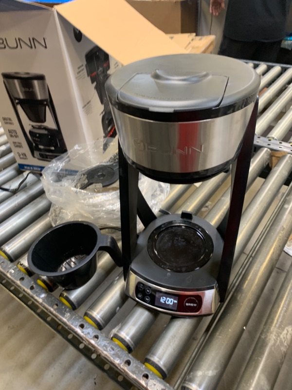 Photo 7 of BUNN - Heat N' Brew 10-Cup Coffee Maker - Silver, Box Packaging Damaged, Moderate Use, Scratches and Scuffs Found on Item, Missing Some Parts, Dirty From Previous Use, water Stains Found on item.
