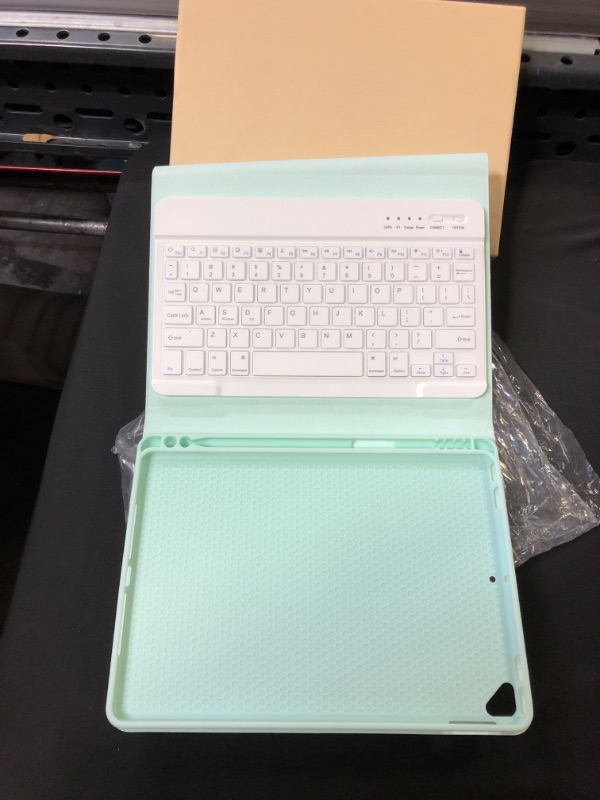 Photo 1 of iPad 8th Generation Keyboard Case(2020)/7th Gen(2019) 10.2 Inch