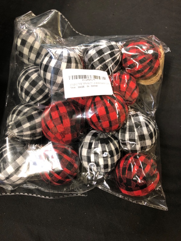 Photo 2 of 16 Pieces Christmas Plaid Ball Ornaments Buffalo Check Balls Plaid Fabric Wrapped Balls Christmas Tree Hanging Ornaments for Xmas Holiday Farmhouse Party Decoration (Red, Black, White, 2.17 Inches)