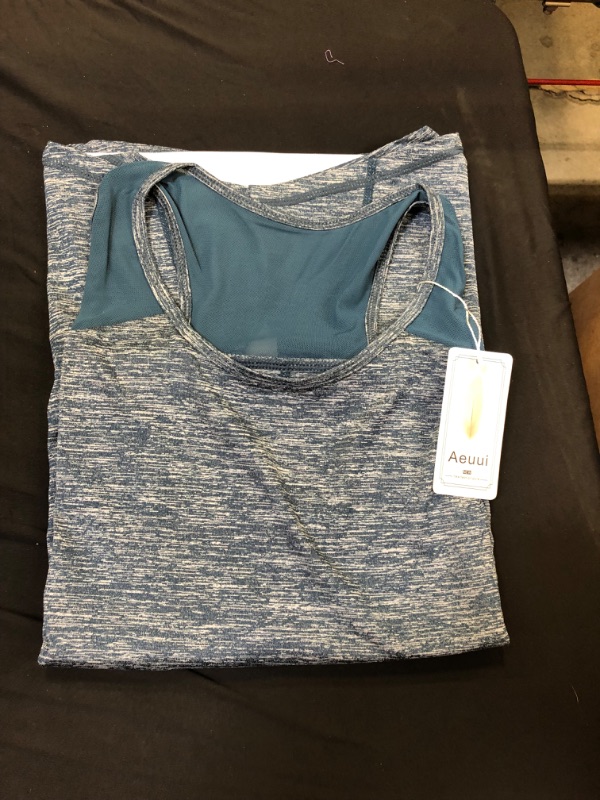 Photo 2 of Aeuui Workout Tops for Women Mesh Racerback Tank Yoga Shirts Gym Clothes  -- Size 2XL --