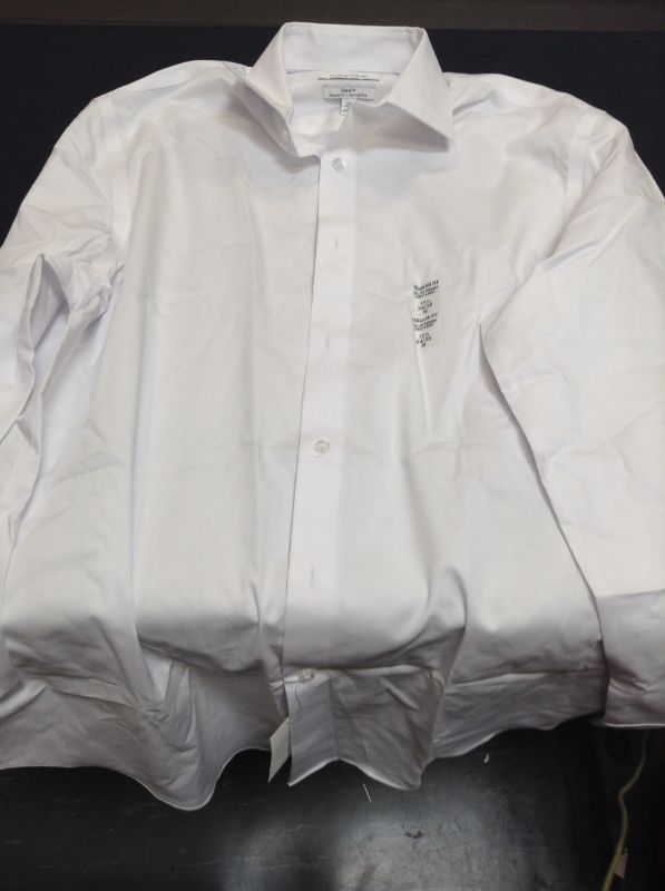 Photo 2 of Calvin Klein Men's Dress Shirt Regular Fit Non Iron Herringbone SIZE M 34/35