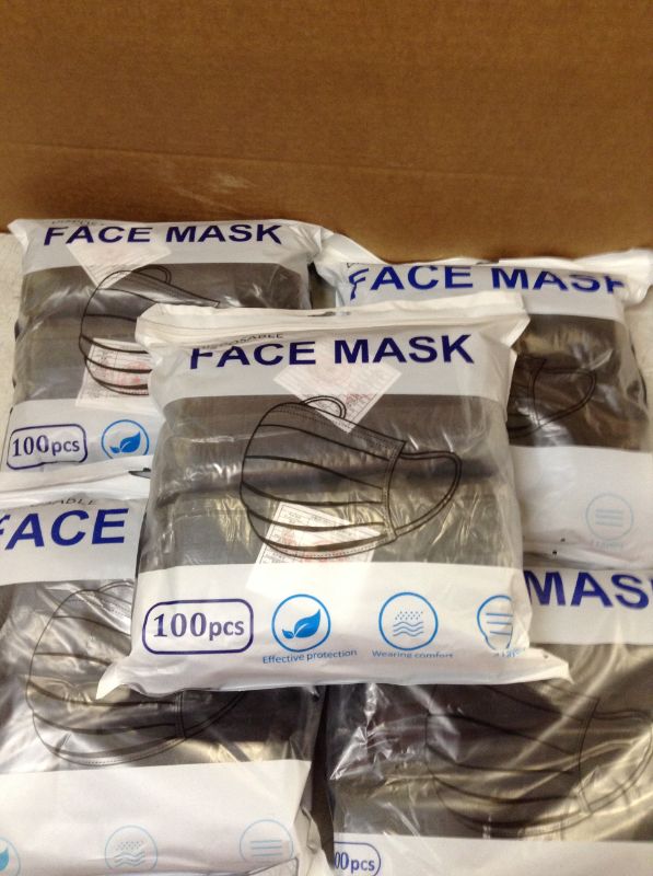 Photo 2 of 100Pcs Disposable Face Masks