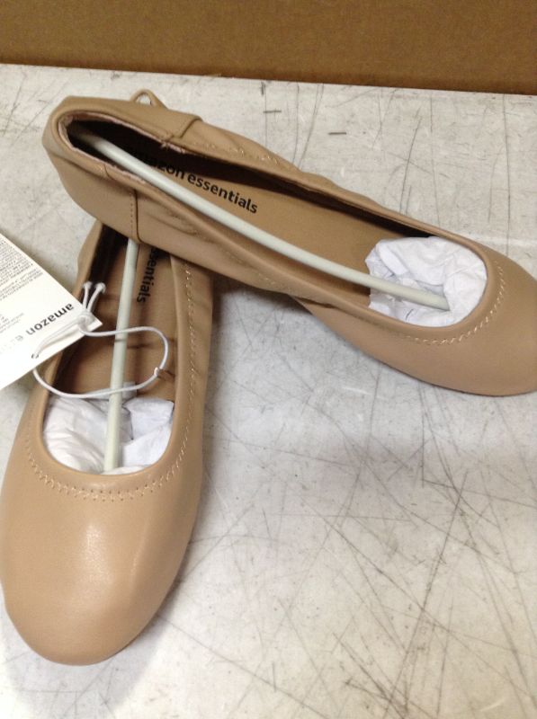 Photo 3 of Amazon Essentials Women's Belice Ballet Flat---size 9