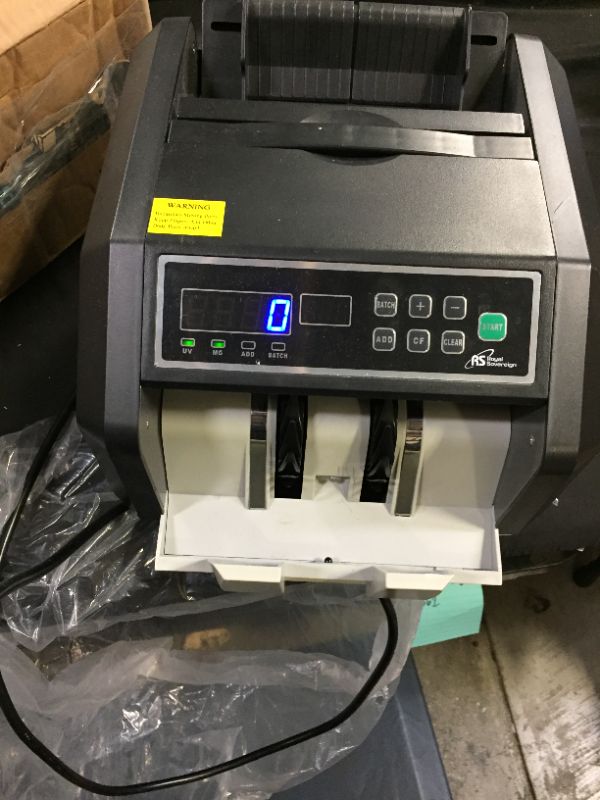 Photo 2 of Royal Sovereign Rear Loading High Speed Bill Counter with UV, MG, IR Counterfeit Detector (RBC-ES200)
