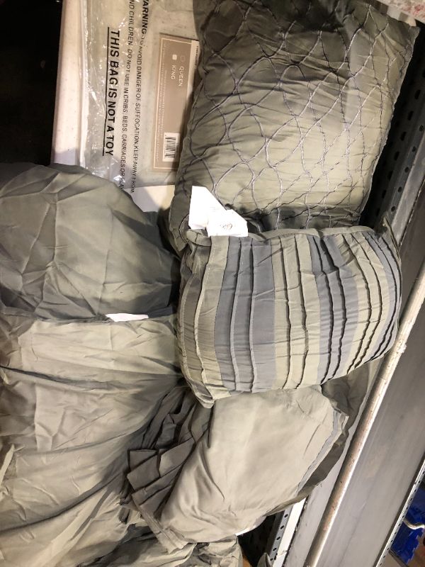 Photo 2 of Chic Home Dinah Comforter Set 7 piece set----USED---SOLD AS IS