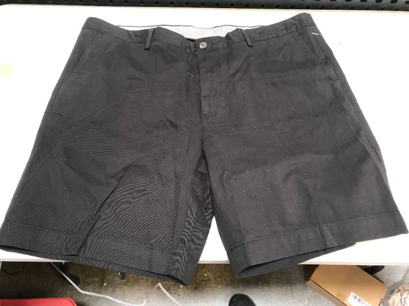 Photo 2 of Amazon Essentials Men's Slim-Fit 9" Short size 42