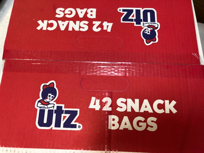 Photo 3 of (FACTORY SEALED)Utz Original 1 Oz Bags, 42 Count  Crispy Potato Chips Made from Fresh Potatoes, Crunchy Individual Snacks to Go, Cholesterol Free, Trans-Fat Free, Gluten Free Snacks EXP 06/13/2022

