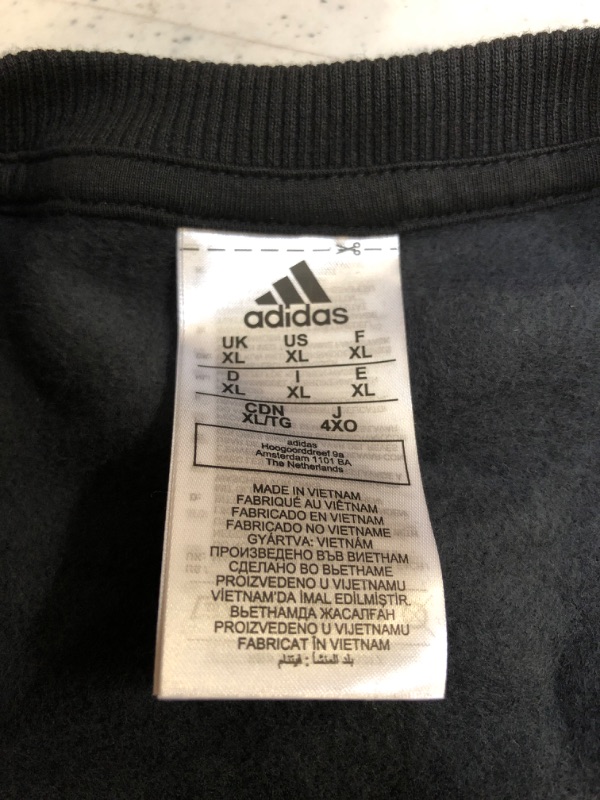 Photo 3 of adidas Men's Essentials Fleece 3-Stripes Sweatshirt-----USED