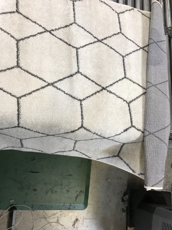 Photo 3 of 6Unique Loom Trellis Frieze Collection Area Rug-Modern Morroccan Inspired Geometric Lattice Design, 6 x 9 ft, Dark Gray/Ivory-----------used needs cleaning---------purple stain in carpet 