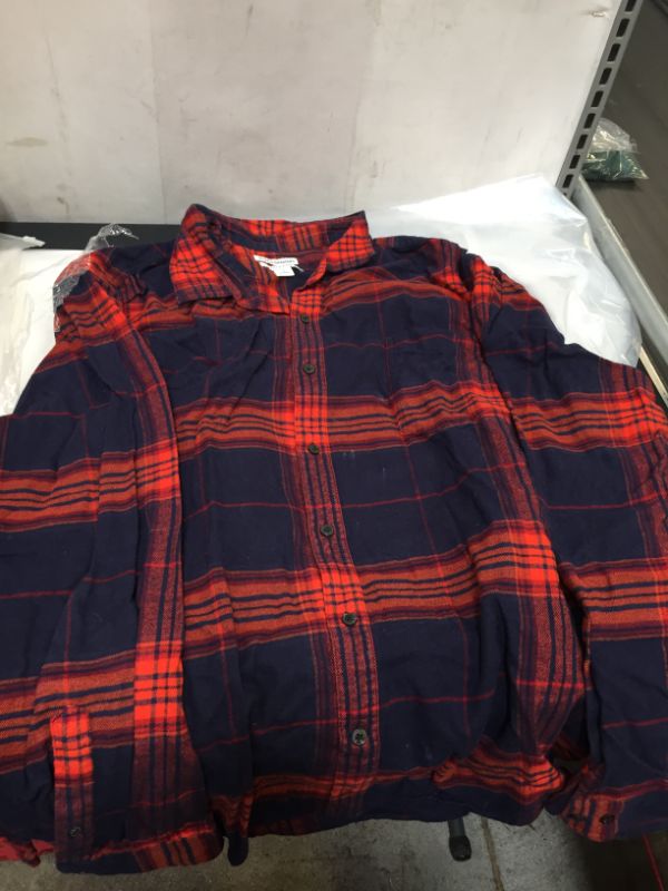 Photo 2 of Amazon Essentials Men's Regular-Fit Long-Sleeve Flannel Shirt SIZE XXL