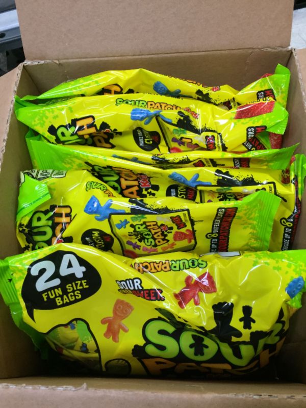 Photo 2 of 6 PACK - Sour Patch Kids Fun Size Bags, 10.5oz, 24ct BB 7/05/22

