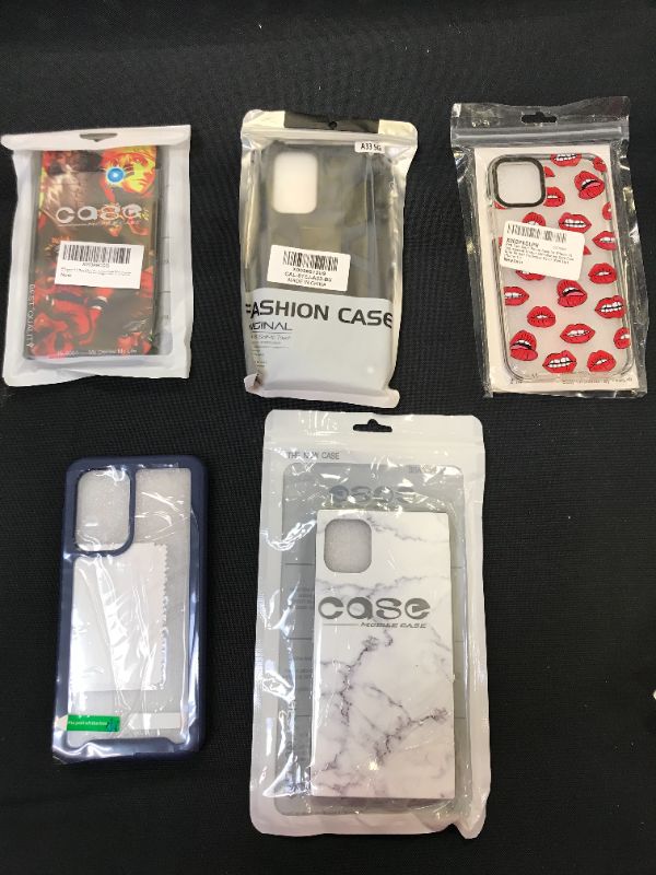 Photo 1 of Assorted phone cases - 