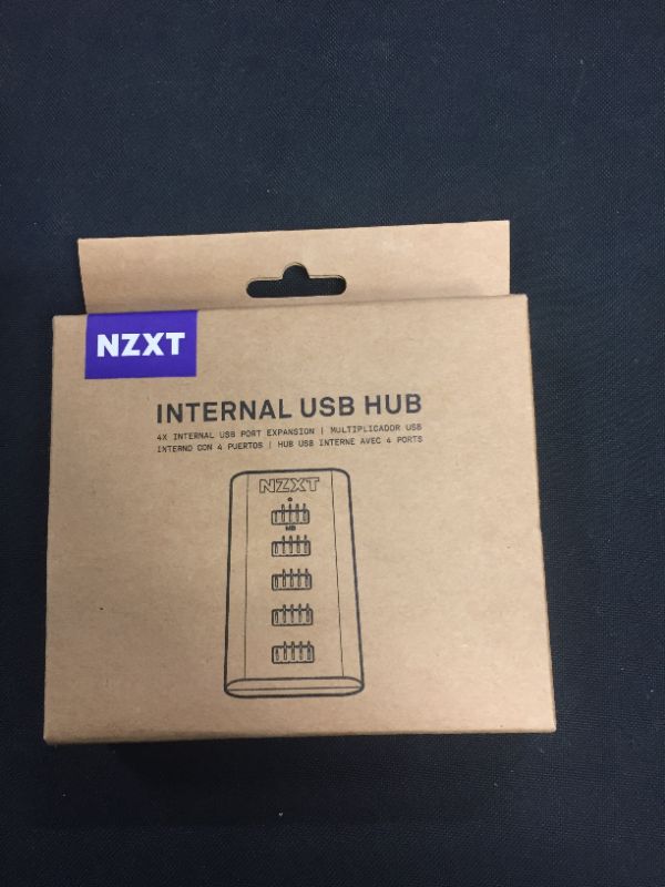 Photo 2 of NZXT AC-IUSBH-M3 Internal USB Hub (Gen 3)