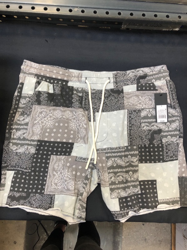 Photo 3 of Adut Printed Reguar Fit Stretch Jogger Shorts - Origina Use™- size L
