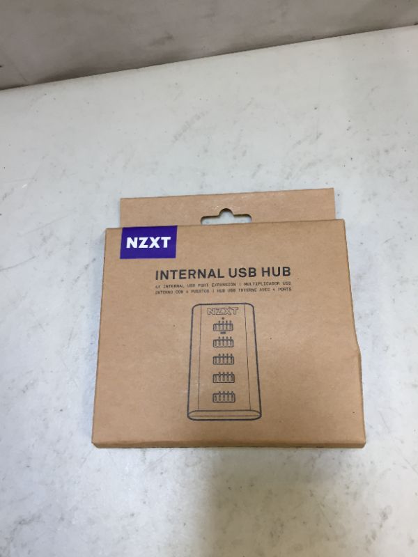 Photo 3 of NZXT Internal USB Hub 3 (FACTORY SEALED)