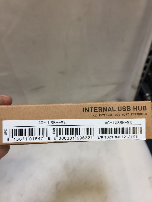 Photo 5 of NZXT Internal USB Hub 3 (FACTORY SEALED)