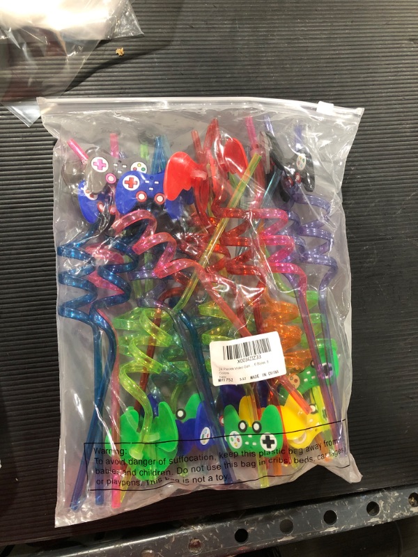 Photo 1 of 24 Pieces Video Game Party Favors Straws