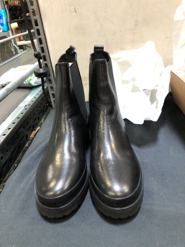 Photo 2 of Aerosoles Women's Camila Chelsea Boot ( size: 8 1/2) 