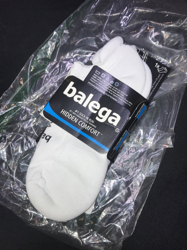 Photo 2 of Balega unisex-adult Hidden Comfort No-show Running Socks for Men and Women (1 Pair), SIZE M 